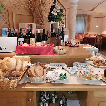 Hotel Akelei Брунико Екстериор снимка