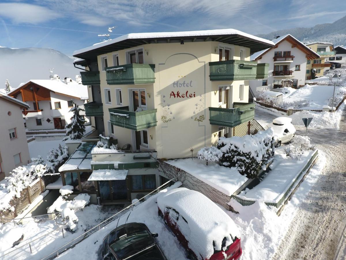 Hotel Akelei Брунико Екстериор снимка
