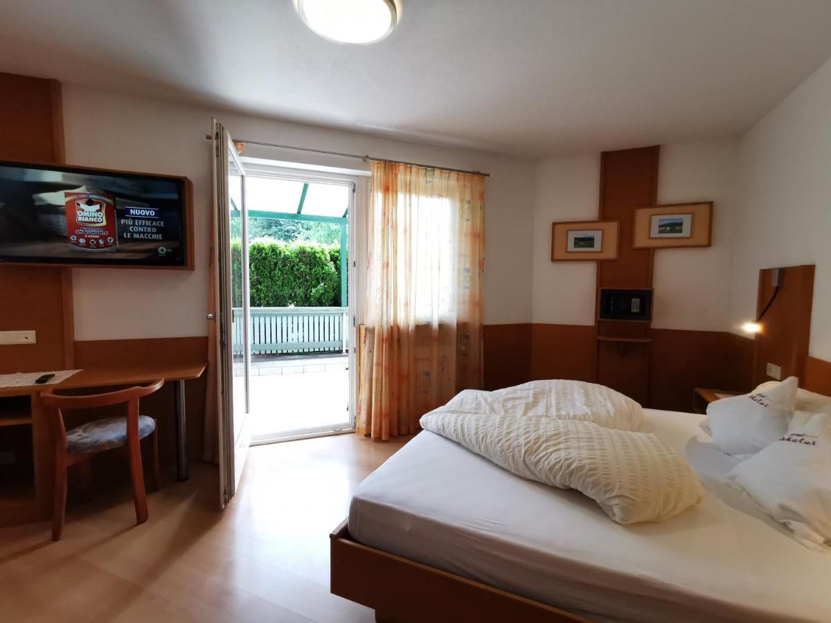 Hotel Akelei Брунико Екстериор снимка