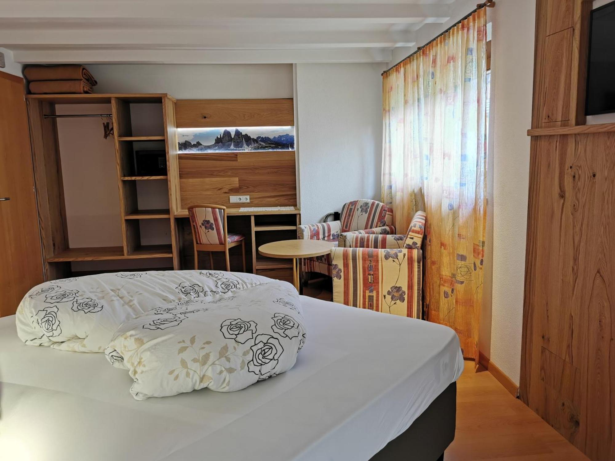 Hotel Akelei Брунико Екстериор снимка