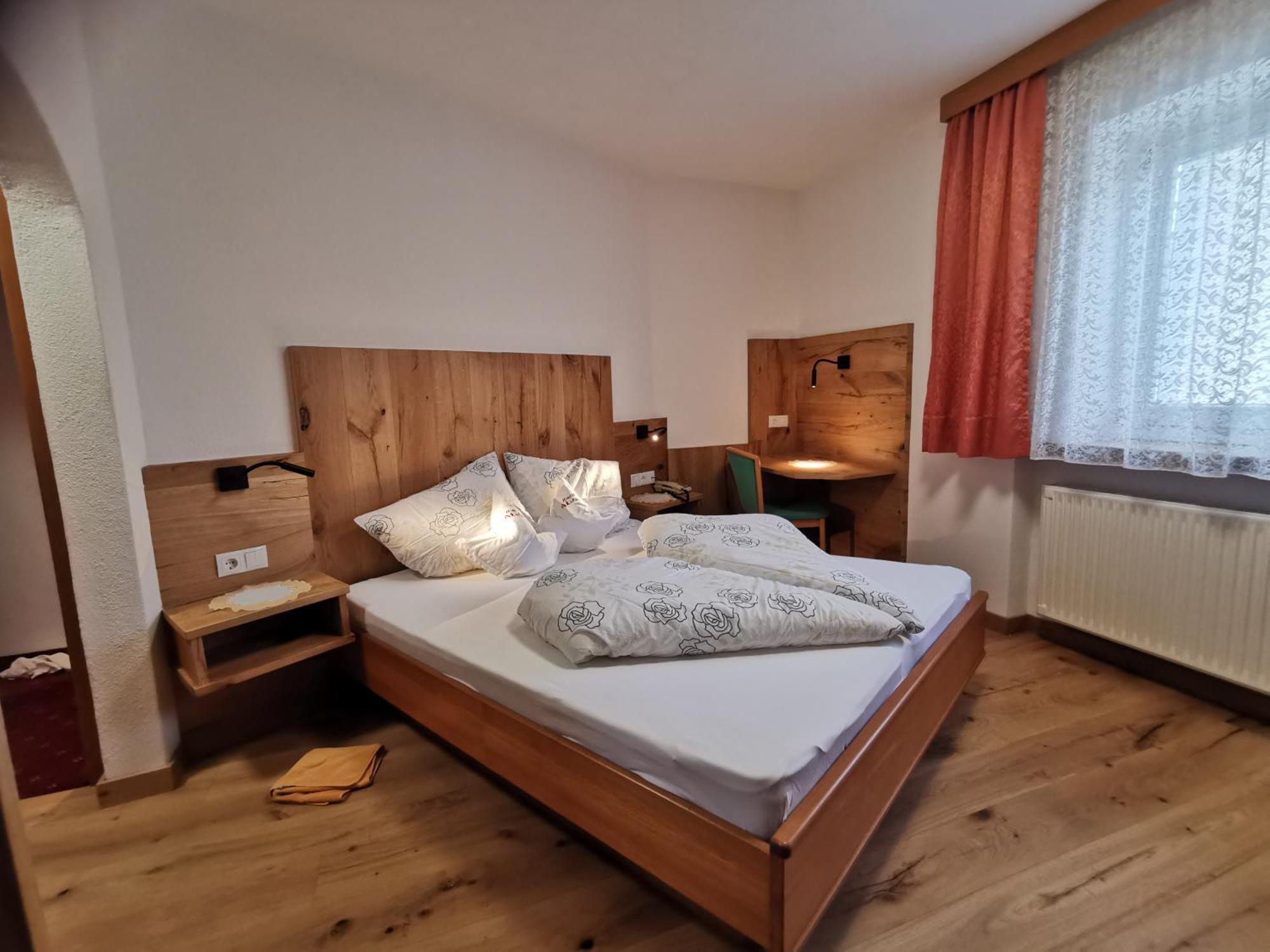 Hotel Akelei Брунико Екстериор снимка