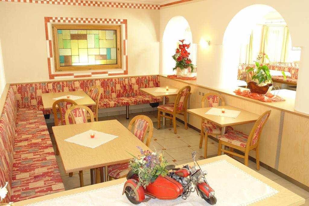 Hotel Akelei Брунико Екстериор снимка